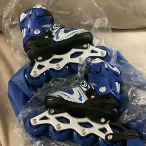 Sport adjustable in line skates Boys small 29-33 and knee/elbow pads set new